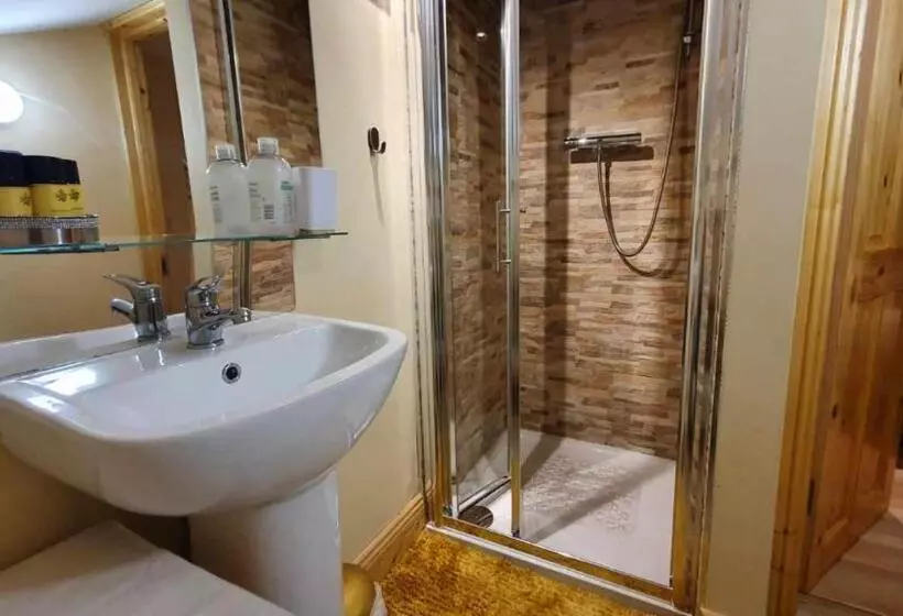 Aamiaismajoitus (B&B) Forest Hills Lodge