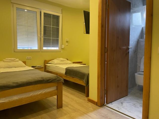 تختخواب و صبحانه Gradska Kafana