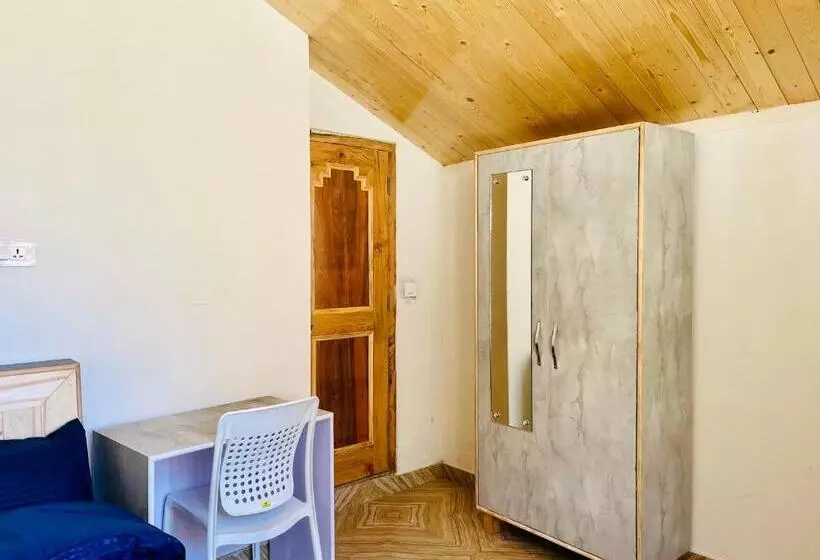 Hotelli Adinova