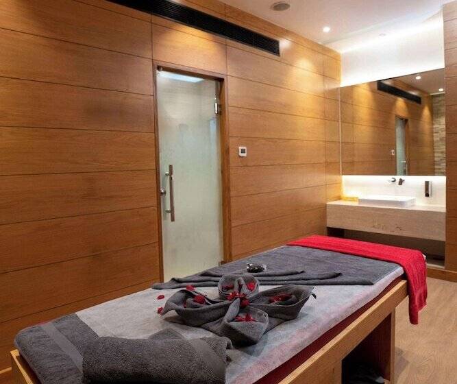 Отель Best Western Plus Chandigarh Mohali