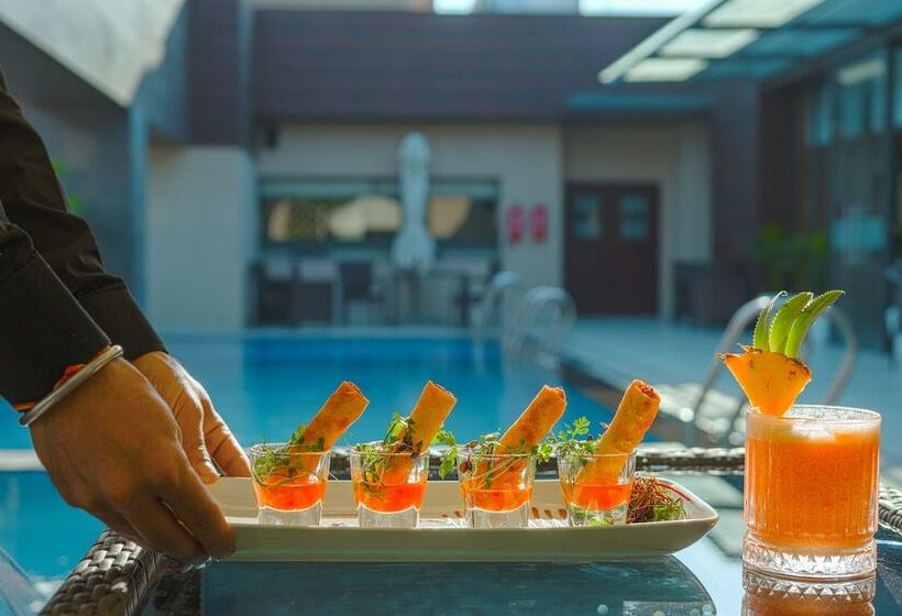 Отель Best Western Plus Chandigarh Mohali