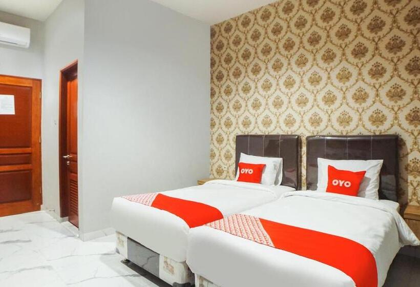 בית מלון כפרי Capital O 92066 Papakoel & Cafe