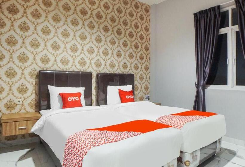 בית מלון כפרי Capital O 92066 Papakoel & Cafe