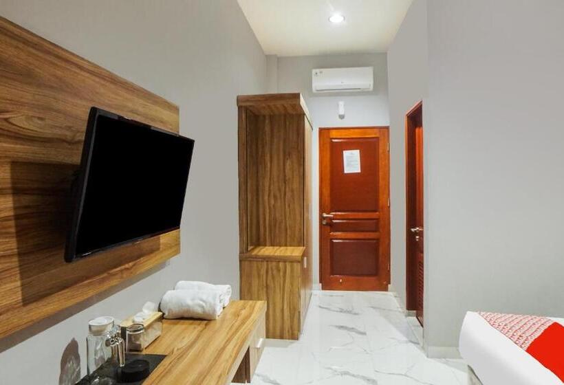 בית מלון כפרי Capital O 92066 Papakoel & Cafe