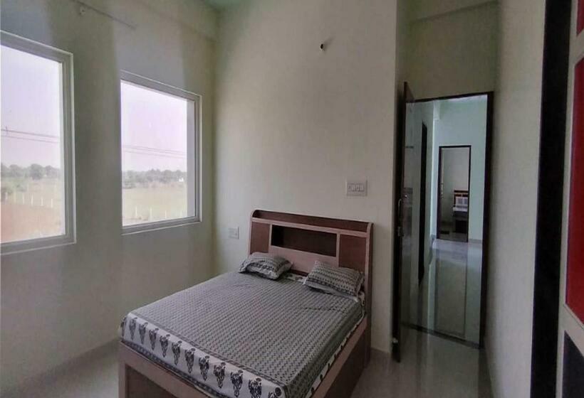 בית מלון כפרי Holiday Home, Dausa