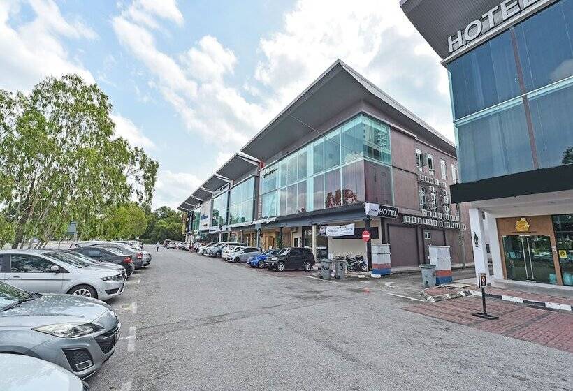 هتل Oyo 90701 Venomi