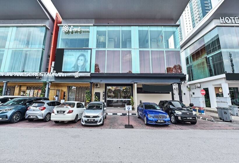 هتل Oyo 90701 Venomi