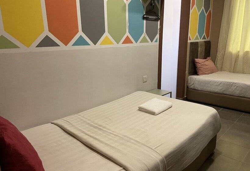 هتل Oyo 90701 Venomi