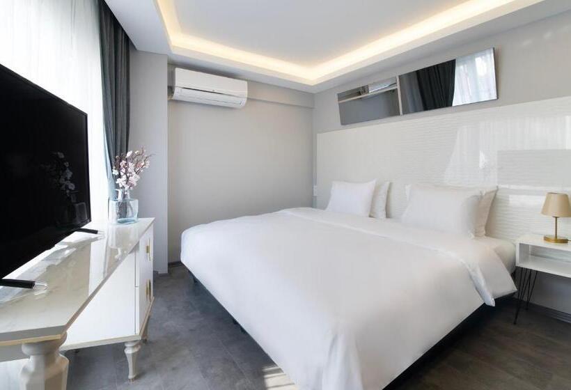 ホテル Via çırağan