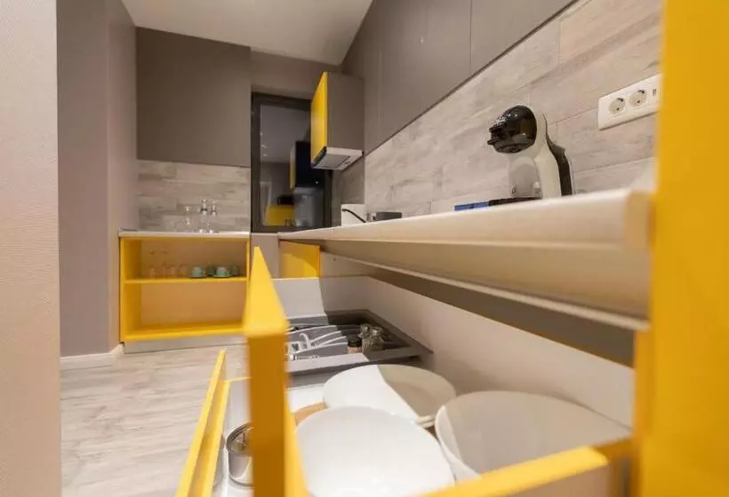 Omnia Apartments