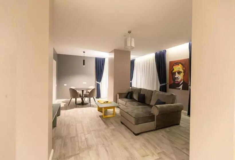 Omnia Apartments