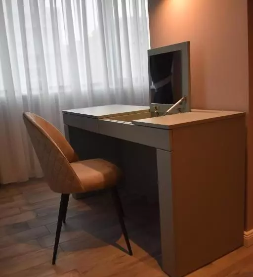 Omnia Apartments