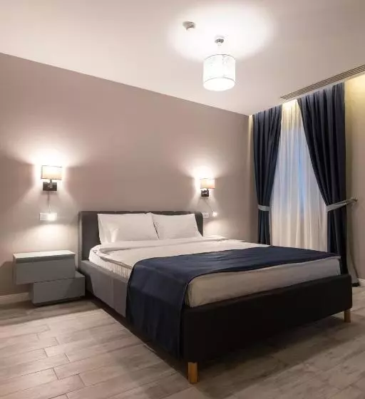 Omnia Apartments