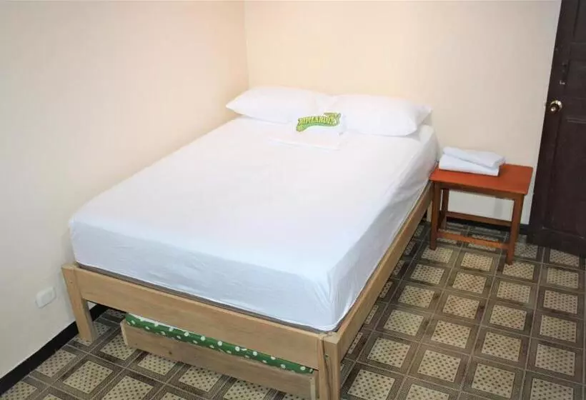 ペンション Hipilandia Amazonas Hostel