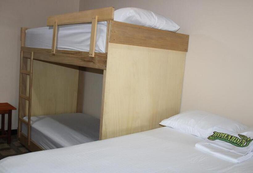 پانسیون Hipilandia Amazonas Hostel