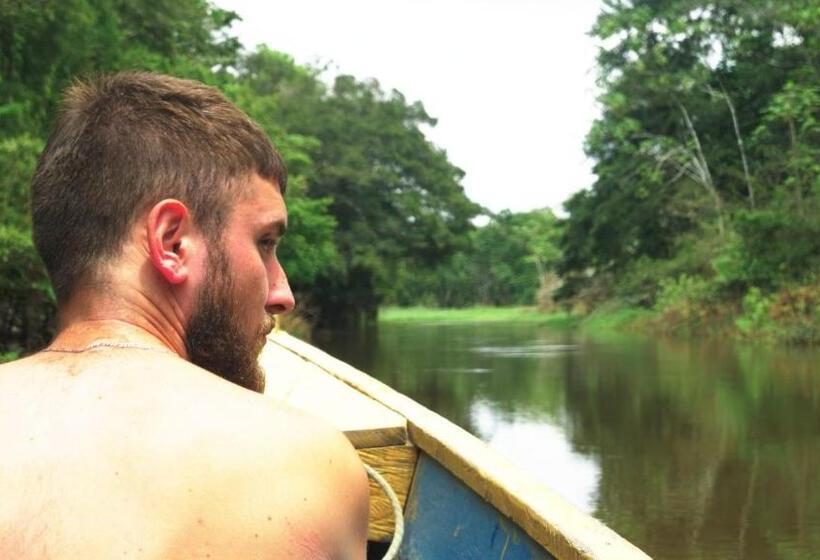 پانسیون Hipilandia Amazonas Hostel