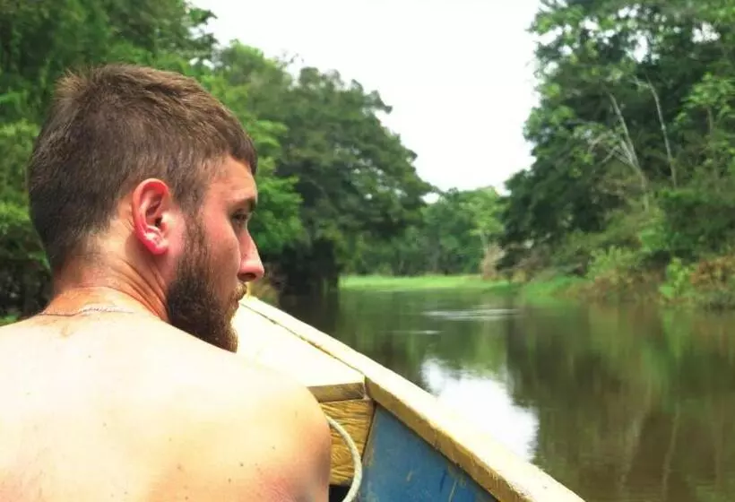 ペンション Hipilandia Amazonas Hostel