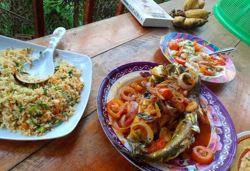 Pensão Isara Beach Paradise