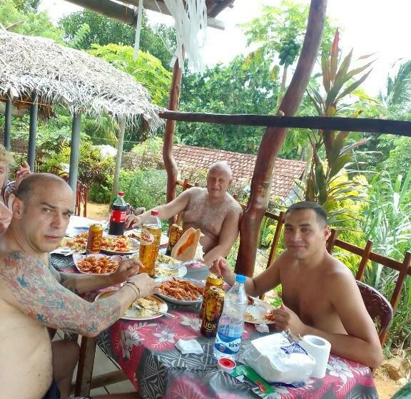 Pensão Isara Beach Paradise