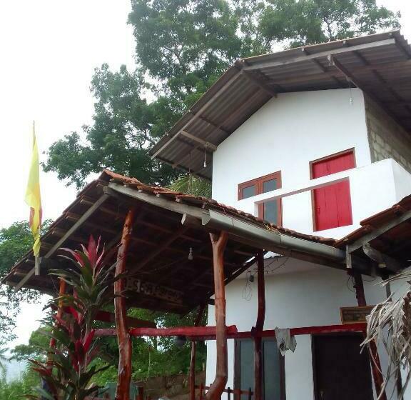 Pensão Isara Beach Paradise