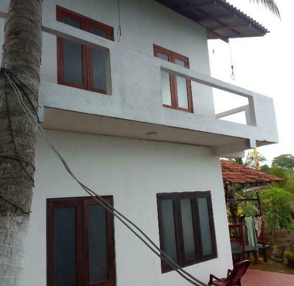 Pensão Isara Beach Paradise