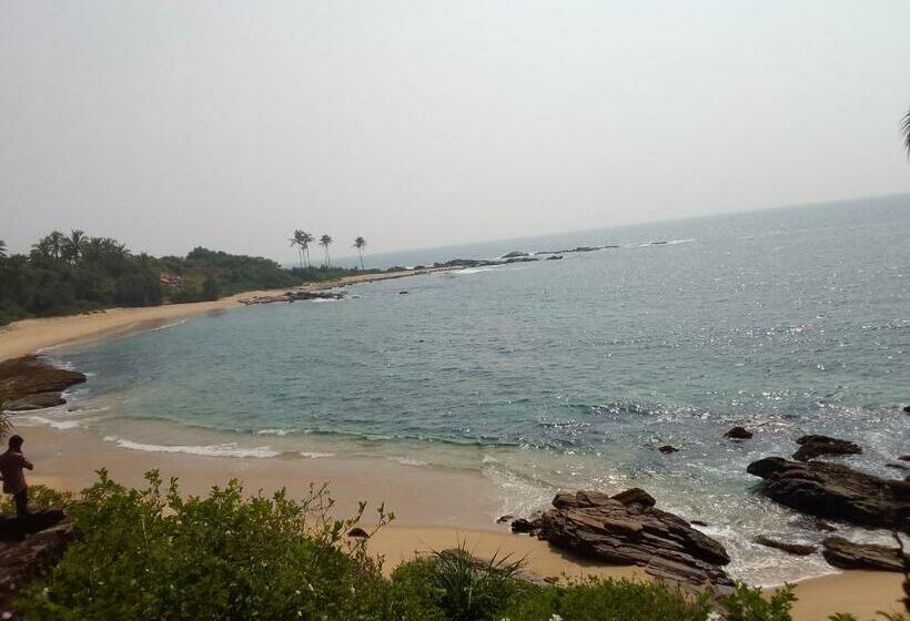 Pensão Isara Beach Paradise