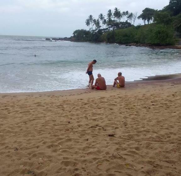 Pensão Isara Beach Paradise