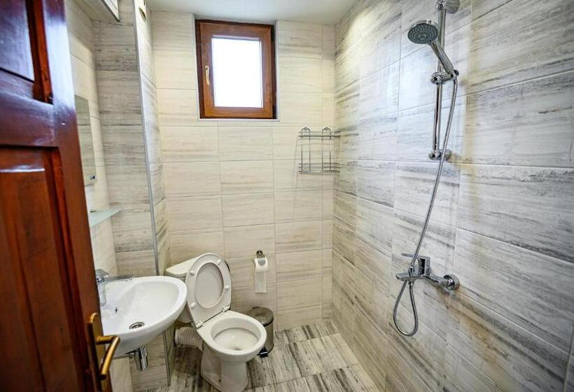 Pensión Lalev Guest House