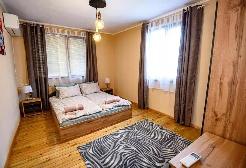 Majatalo Lalev Guest House