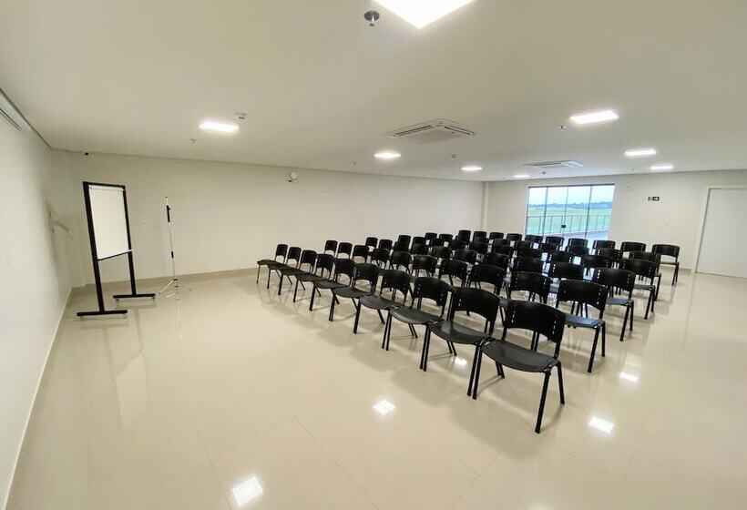 Trento Hotel Guaíra By Unna