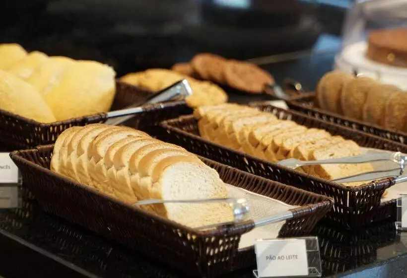 Trento Hotel Guaíra By Unna