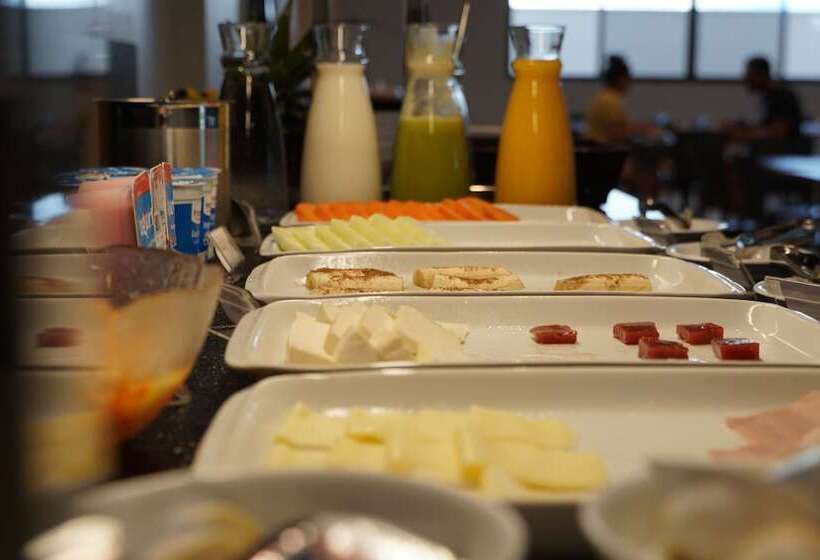 Trento Hotel Guaíra By Unna