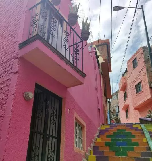 تختخواب و صبحانه Home Sweet Home Guanajuato