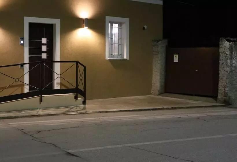تختخواب و صبحانه La Bolgora Guesthouse