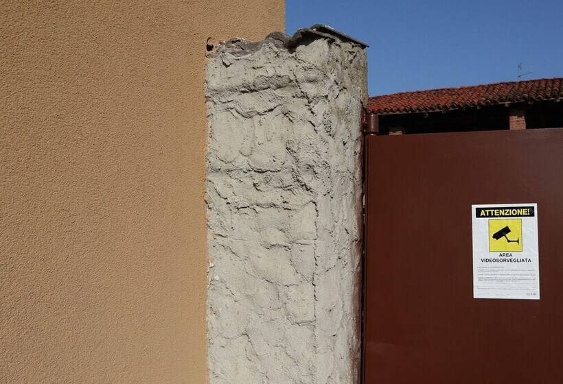 تختخواب و صبحانه La Bolgora Guesthouse