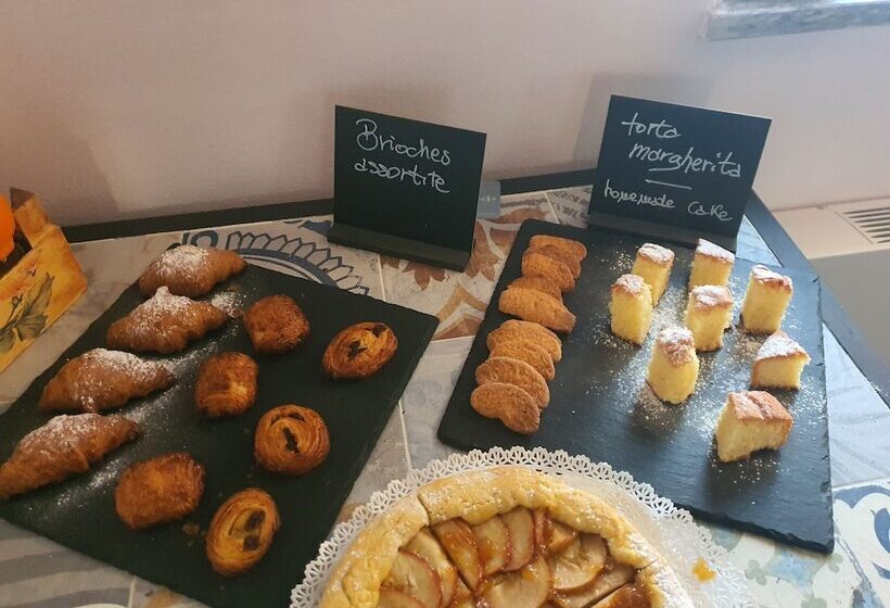 تختخواب و صبحانه La Bolgora Guesthouse