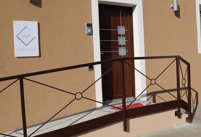 تختخواب و صبحانه La Bolgora Guesthouse