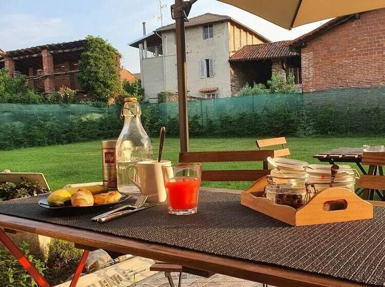 تختخواب و صبحانه La Bolgora Guesthouse