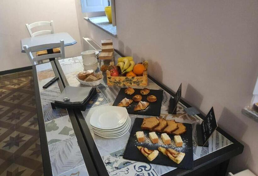 تختخواب و صبحانه La Bolgora Guesthouse