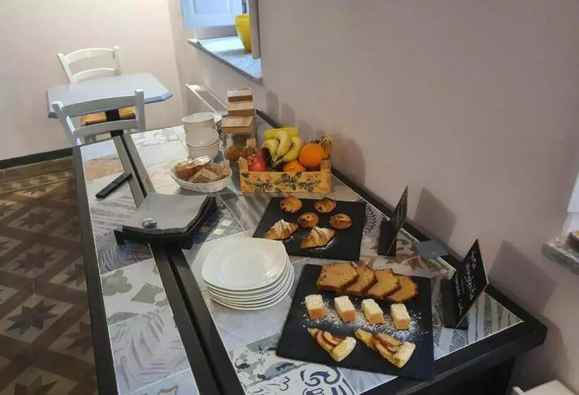 تختخواب و صبحانه La Bolgora Guesthouse