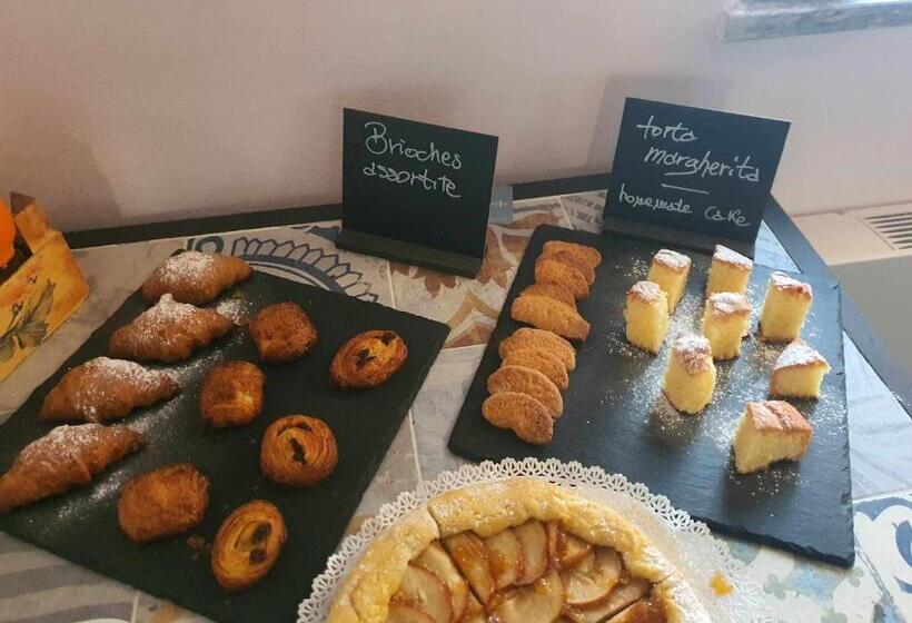 تختخواب و صبحانه La Bolgora Guesthouse