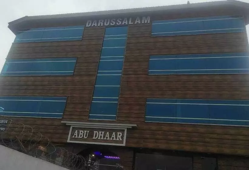 Hotelli Darussalam Restaurant And Inn