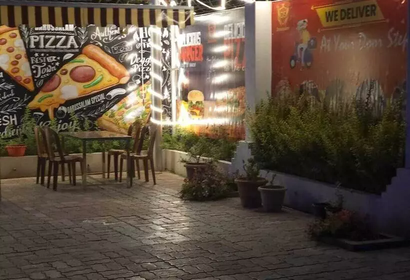 Hotelli Darussalam Restaurant And Inn