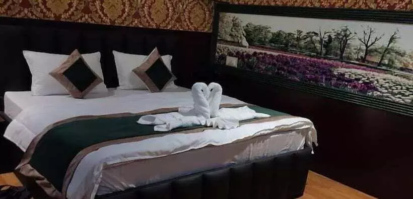 Hotelli Darussalam Restaurant And Inn