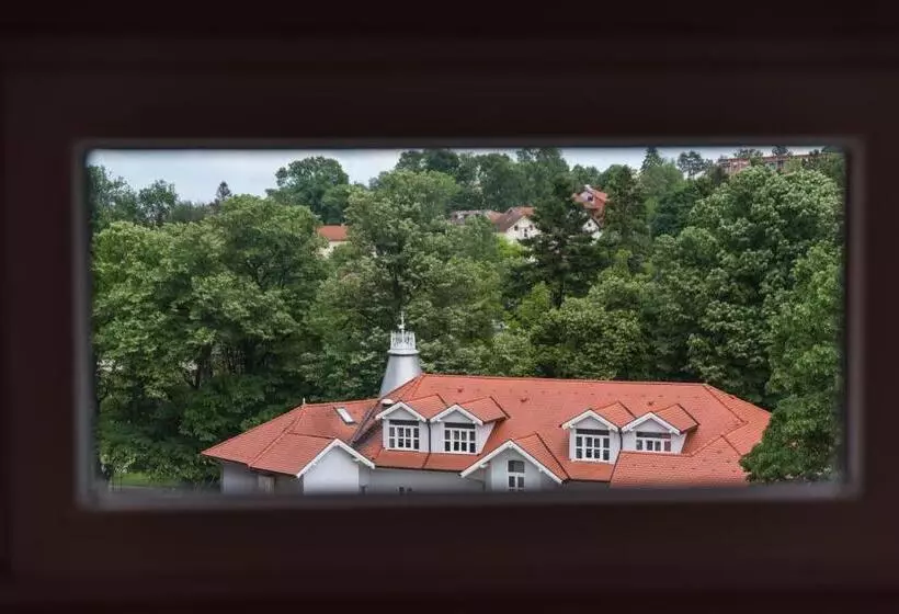 هتل Emilia Lux Rooms