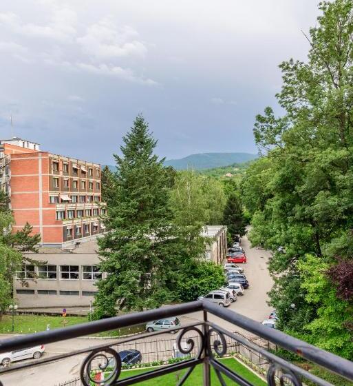 هتل Emilia Lux Rooms