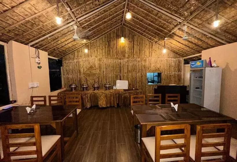 Hotelli Jungle Corbett Castle