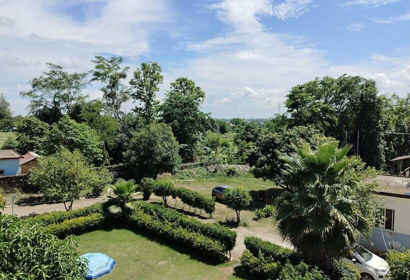 Отель Jungle Corbett Castle