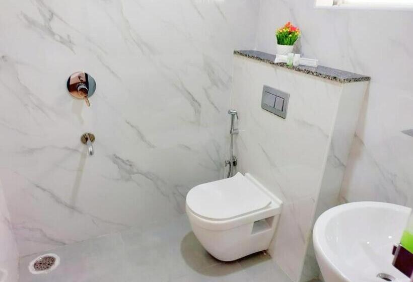 호텔 Keerthis Royal Suites Kempegowda International Airport