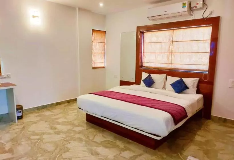 ホテル Keerthis Royal Suites Kempegowda International Airport